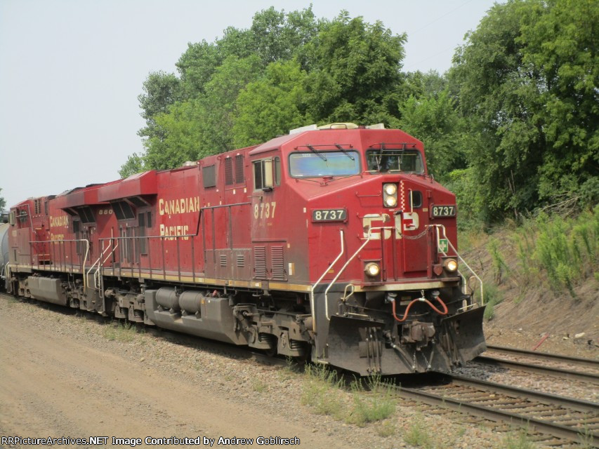 CP 8737 waiting to Depart